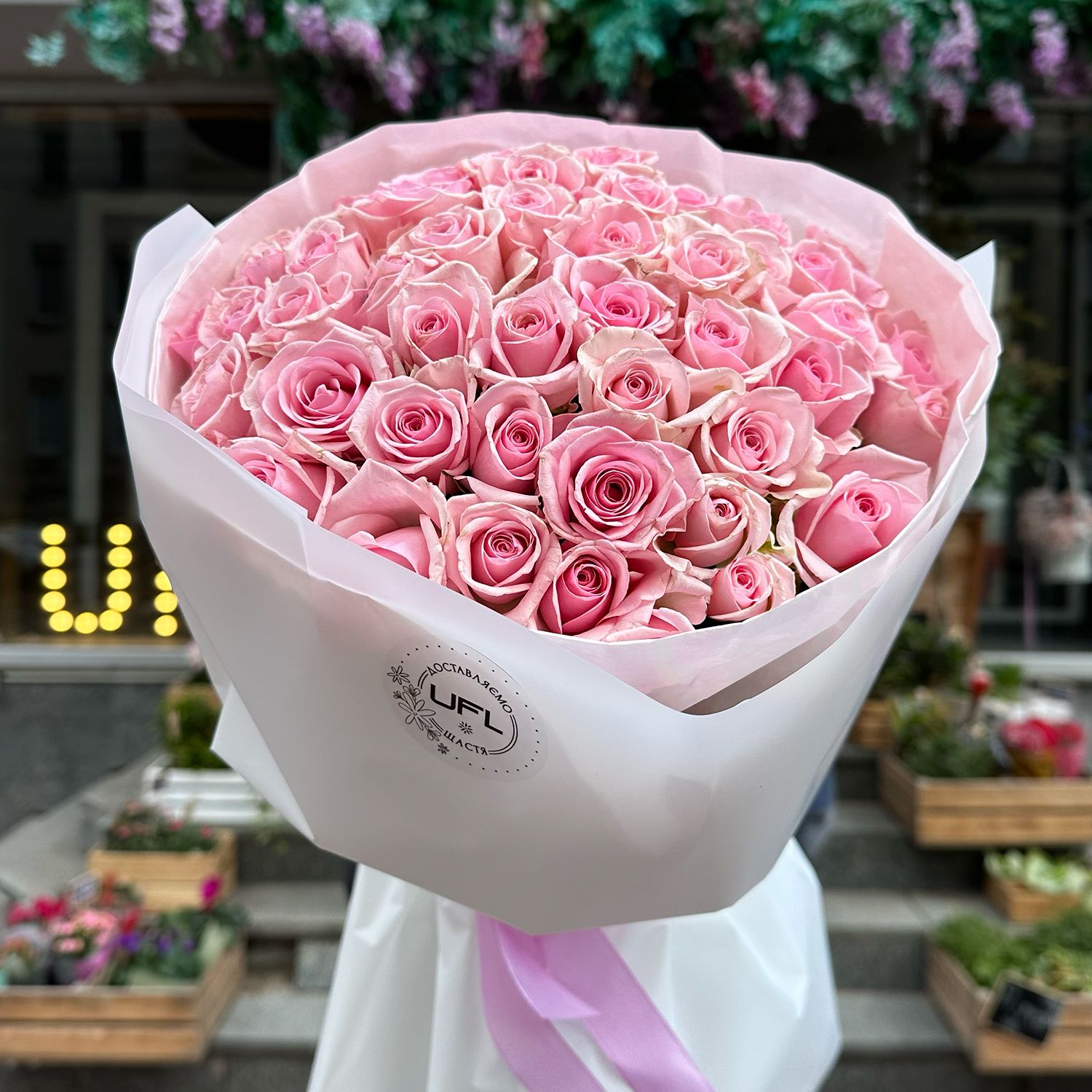 Bouquet 51 pink roses Kenia