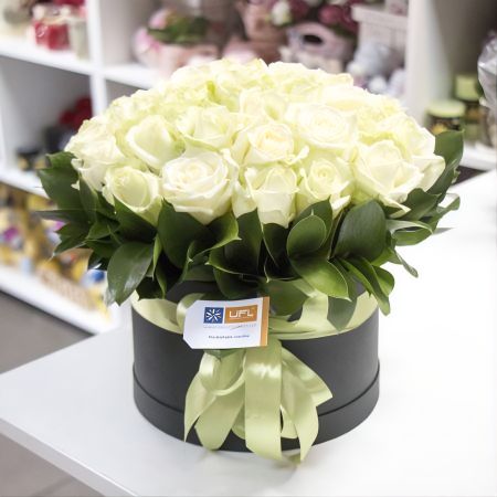 white rose (35 pcs.), box, packaging, ribbon