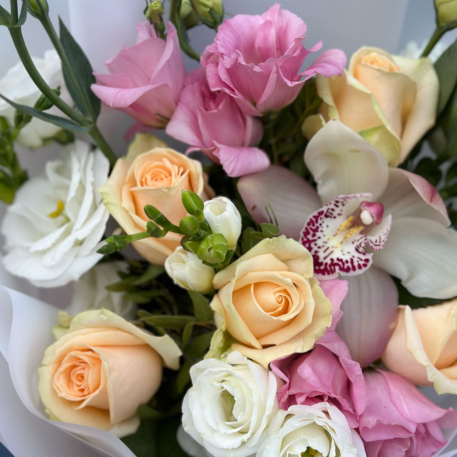 cream rose, white freesia, white eustoma, pink eustoma, pink cymbidium, packaging, ribbon
