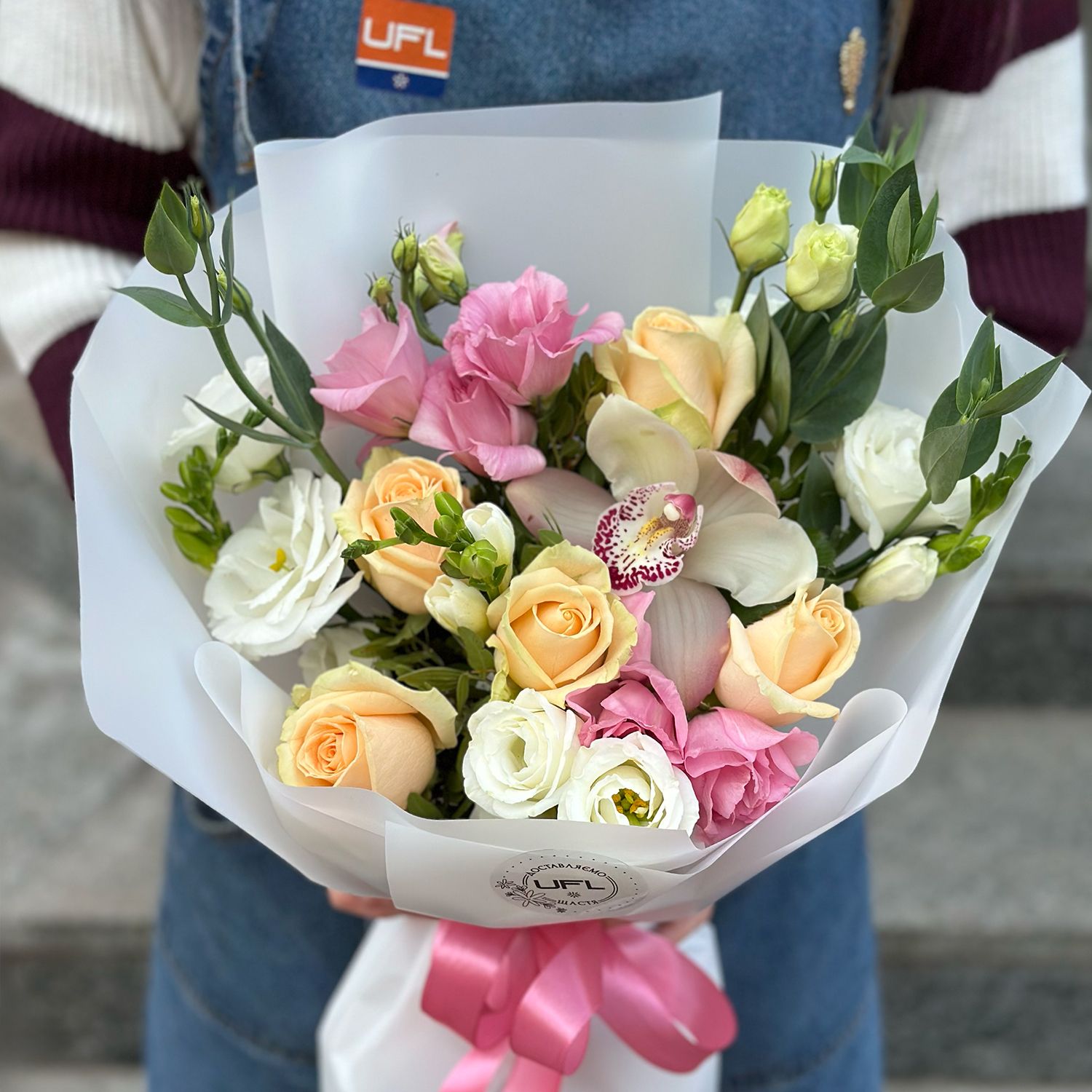 cream rose, white freesia, white eustoma, pink eustoma, pink cymbidium, packaging, ribbon
